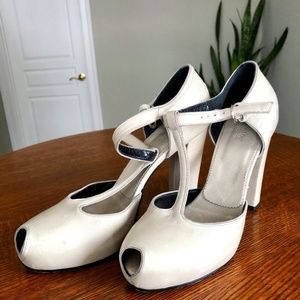 Kamilos block heels